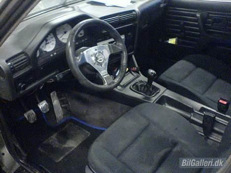 BMW 325i *SOLGT* billede 6