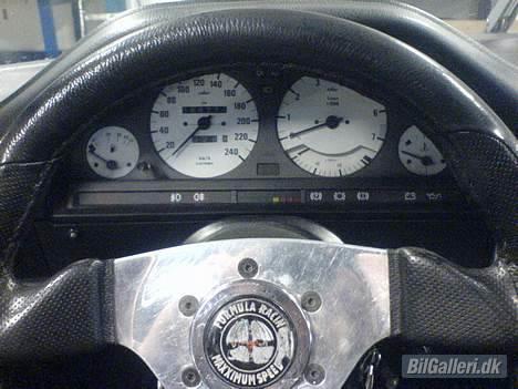 BMW 325i *SOLGT* billede 7