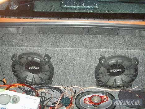 Nissan primera SE - da jeg lige havde fået den.. så mit bagagerum sådan ud. :( billede 8