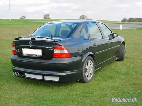 Opel Vectra B - Før Heckvinge og toning blev på monteret billede 3