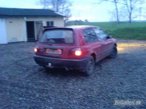 Nissan sunny 1,4i lx billede 4