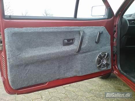 VW Polo - Omtrukne og monteret med Blaupunkt 6,5" billede 6