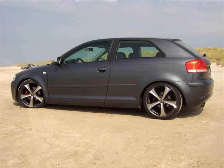 Audi A3 SOLGT 2011 - Luftundervogn er for tøsedrenge ! smid en stemme .. ris / ros... billede 1
