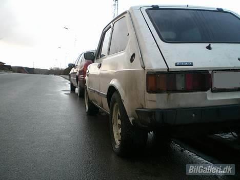 Fiat 127 "solgt" billede 3