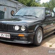 BMW 320i e30