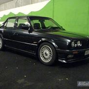 BMW 320i e30