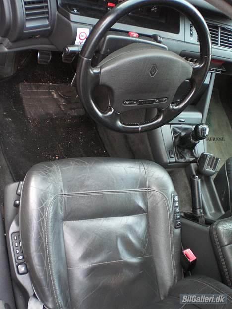 Renault Safrane V6i LTD  **SOLGT* - Man kan lige skimte knapperne til Ergo-pakken på forsædet.. billede 9