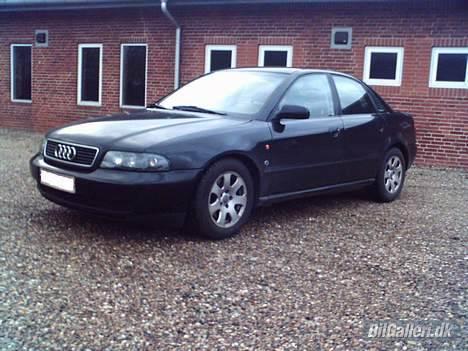 Audi A4 B5 2,6 billede 4