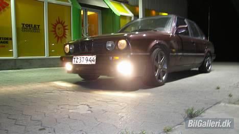 BMW 324 billede 2