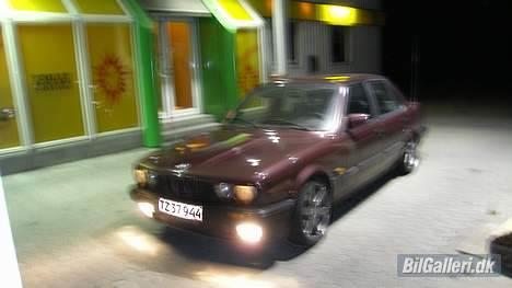 BMW 324 billede 4