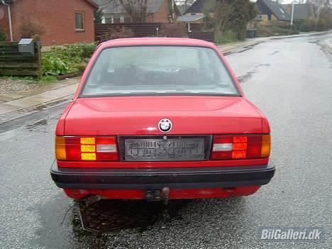 BMW 320i 2,0 E30 død - tjah.. der ska da vidst noget klart glas på... billede 6