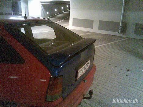 Opel Kadett cc E ¤Solgt¤ - den nye bagklap (taget med mobil) billede 2