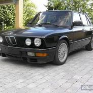 BMW e28 535 turbo er solgt