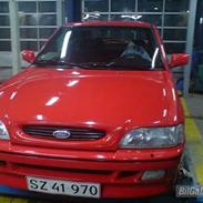 Ford Escort sport 1.8 16vsolgt