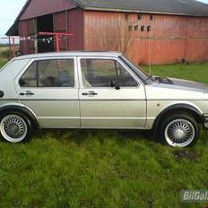 VW Golf GLD