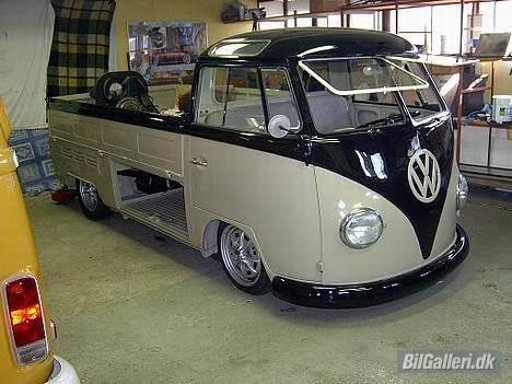 VW splitbus"""SOLGT""" - Taget inden den blev hævet lidt. billede 7