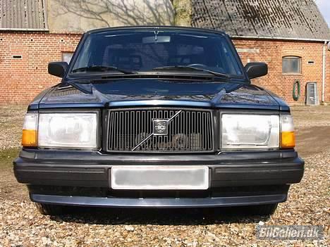 Volvo 240 "Skrot" - Set i bakspejlet.......... billede 1