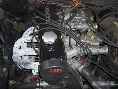 Volvo 240 "Skrot" - Jeg tror billedet taler for sig selv.......kan i også høre lyden fra tragtene????? billede 4