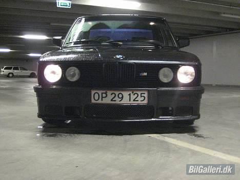 BMW e28 (SOLGT) billede 6