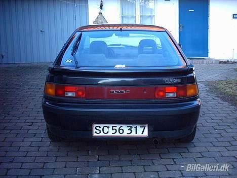 Mazda 323f  billede 3