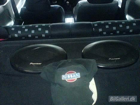 Nissan sunny 1,4i lx - sej hathylde....... hehe-:)  ser ikke ud af så meget, er det nok heller ikke, men det lyder meget godt billede 9