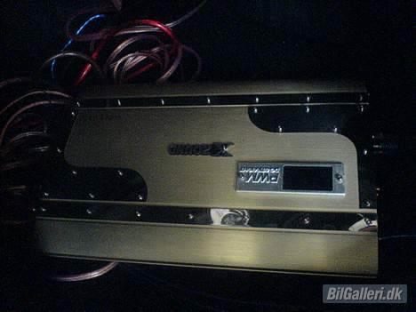 Nissan sunny 1,4i lx - lille forstærker, og ikke så god, men skal nok os have ny, men kræver penge billede 10