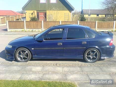 Opel Vectra B ~ Sedan (Suspectra´n) billede 4