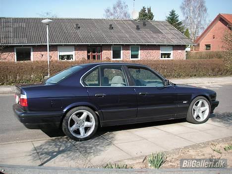 BMW E34 ***Solgt*** - Nu med 18" AC Schnitzer fra siden billede 12