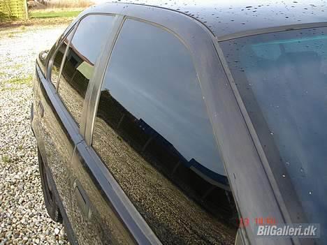 BMW 323i (SOLGT) billede 19