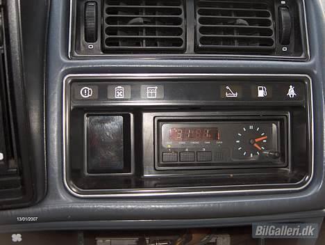 Ford Sierra 2.0i ghia - Nogen af dens lir ting(husk nu på bilen er fra 84) billede 12