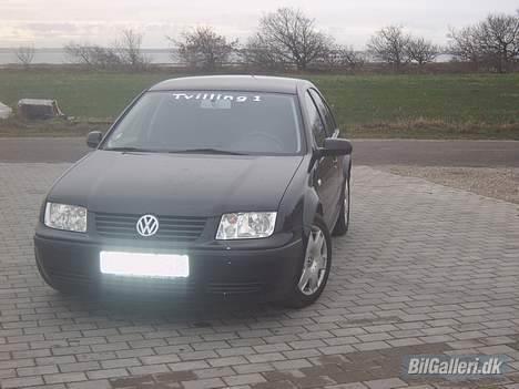 VW BORA SOLGT billede 1