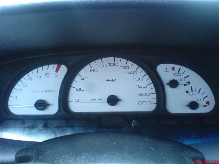 Opel Vectra B ~ Sedan (Suspectra´n) - Den venstre fortæller dig hvorfor du ikke hørte sirenen, den i midten hvor stor bøden bliver;P billede 6