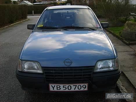 Opel Kadett E solgt billede 1