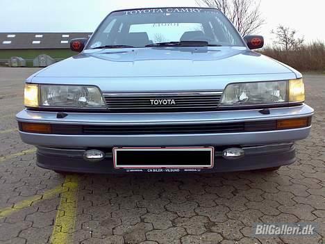 Toyota Camry  - Smuk næse ikke og se lige de øjne er de ikke smukke   billede 10