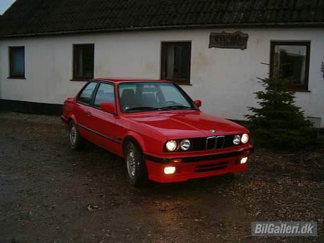 BMW 318is Coupe SOLGT billede 1