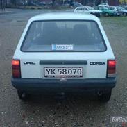 Opel Corsa A 1.0 S "Fars Dyt" (Død)