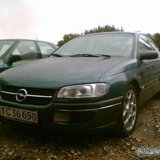 Opel Omega B (SOLGT)