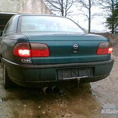 Opel Omega B (SOLGT)