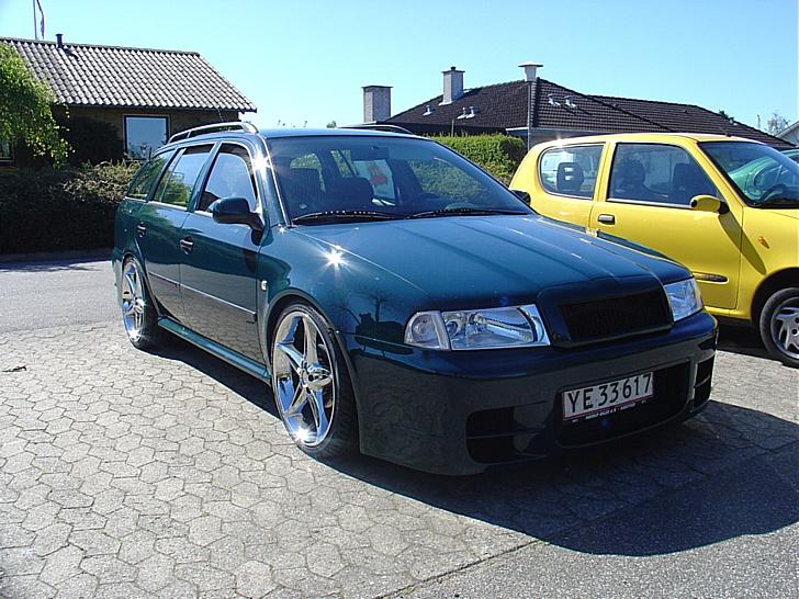 Skoda Octavia"LBN-Style" Solgt - næsten samme vinkel så man kan se forskellen med de nye 19" FOOSE krom ruller :-) billede 3