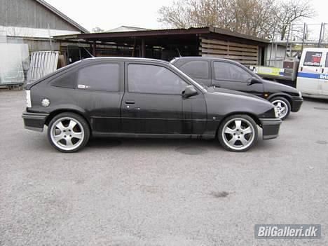 Opel kadett e  billede 9