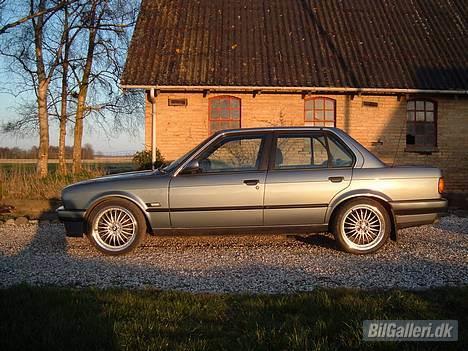 BMW 327i  billede 8