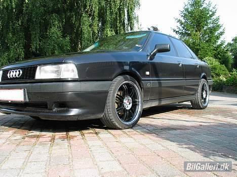 Audi 80 2,0 16v - Solgt - Lidt høj foran men trods alt fabrikssænket. billede 5