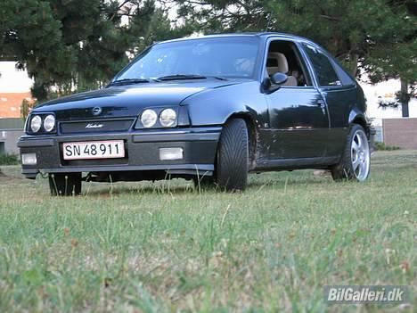 Opel kadett e  billede 10
