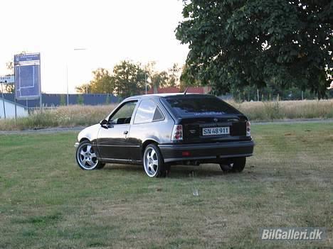 Opel kadett e  billede 12