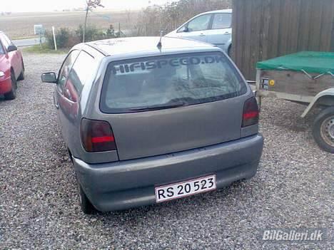 VW Polo 6N *SOLGT* - Og her mangler der lidt nummerplade lys men har dioderne til det.. billede 5