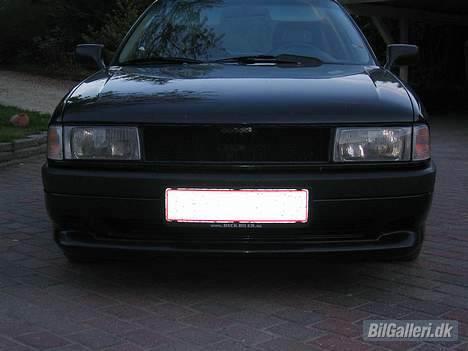 Audi 80 2,0 16v - Solgt - Ældre billede. En noget grimmere front.. Beklager. Hehe billede 7