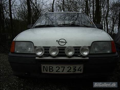 Opel kadett (vinterbil) SOLGT - er den ik fed hehe billede 1