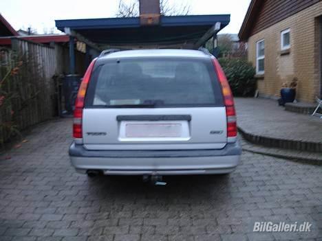 Volvo 850 2.5 Solgt - Bagfra billede 4