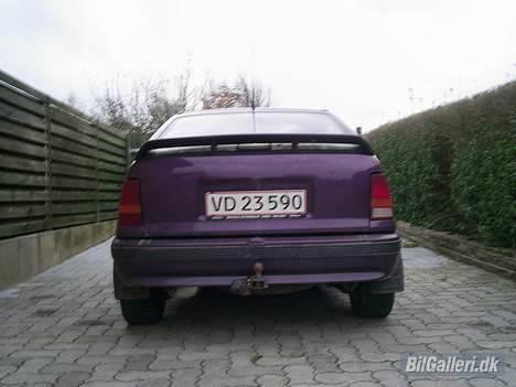 Opel Kadett skrottet billede 3