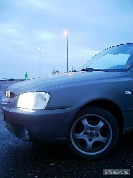 Hyundai Accent SOLGT billede 8